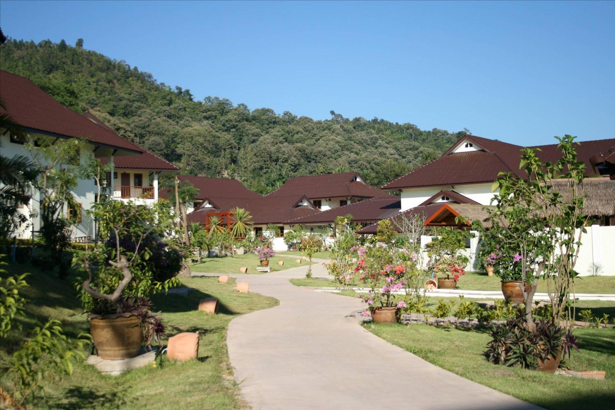 Maekok River Village Resort Mae Ai Bagian luar foto