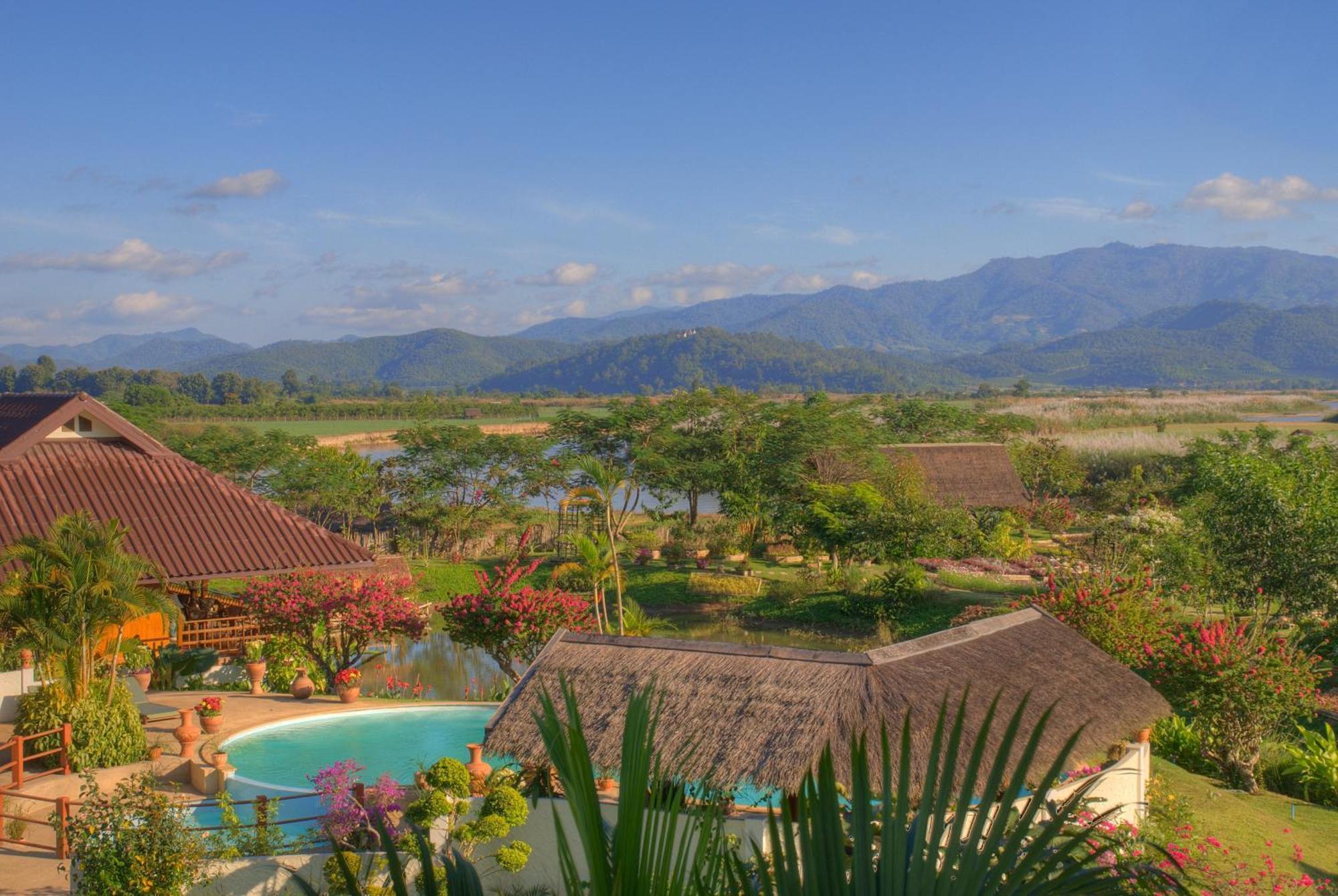 Maekok River Village Resort Mae Ai Bagian luar foto
