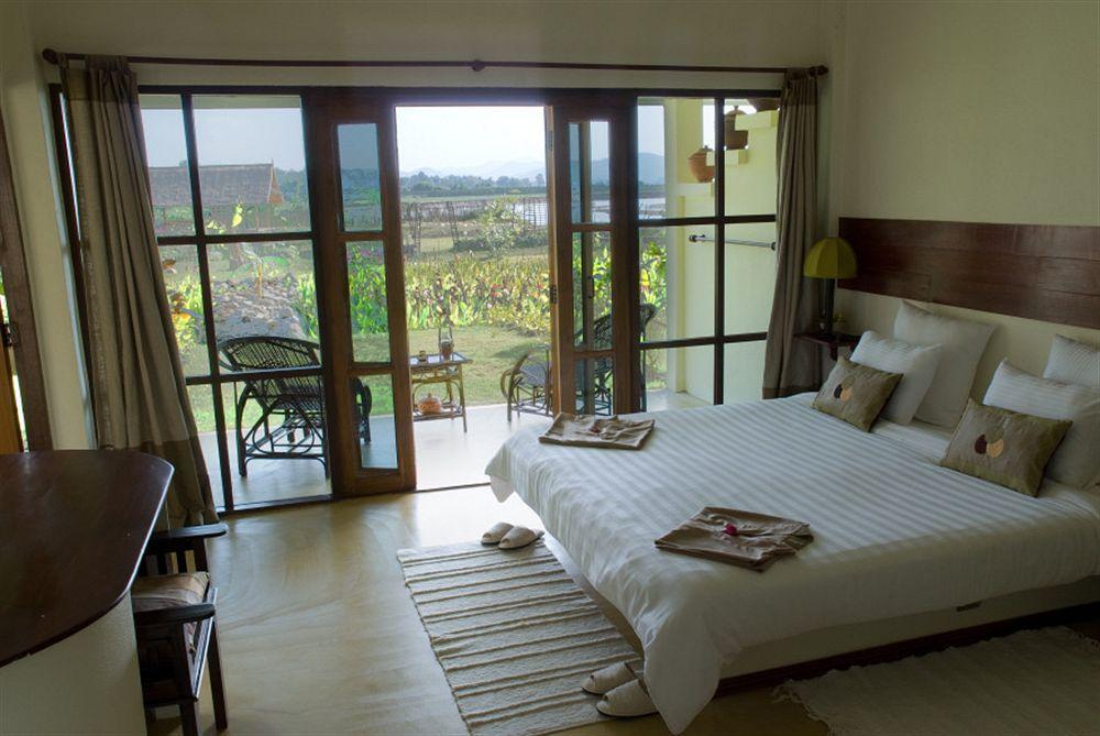 Maekok River Village Resort Mae Ai Bagian luar foto