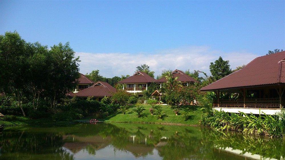 Maekok River Village Resort Mae Ai Bagian luar foto