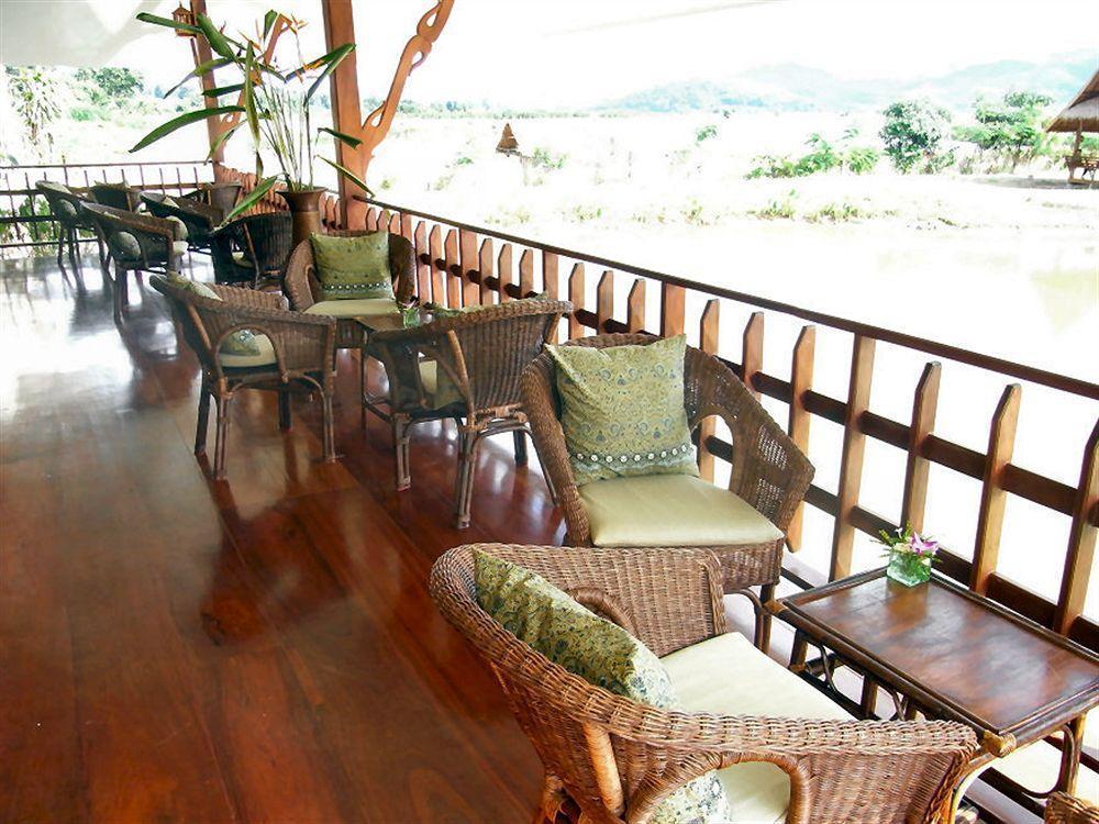 Maekok River Village Resort Mae Ai Bagian luar foto