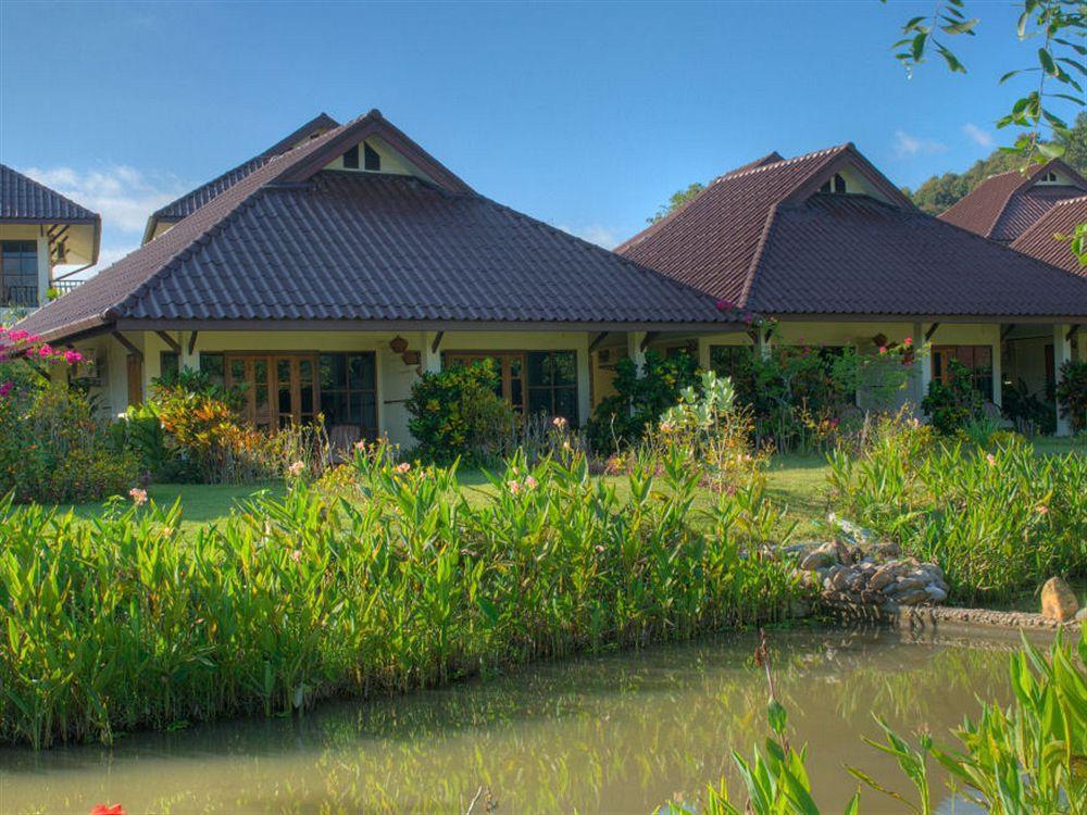 Maekok River Village Resort Mae Ai Bagian luar foto