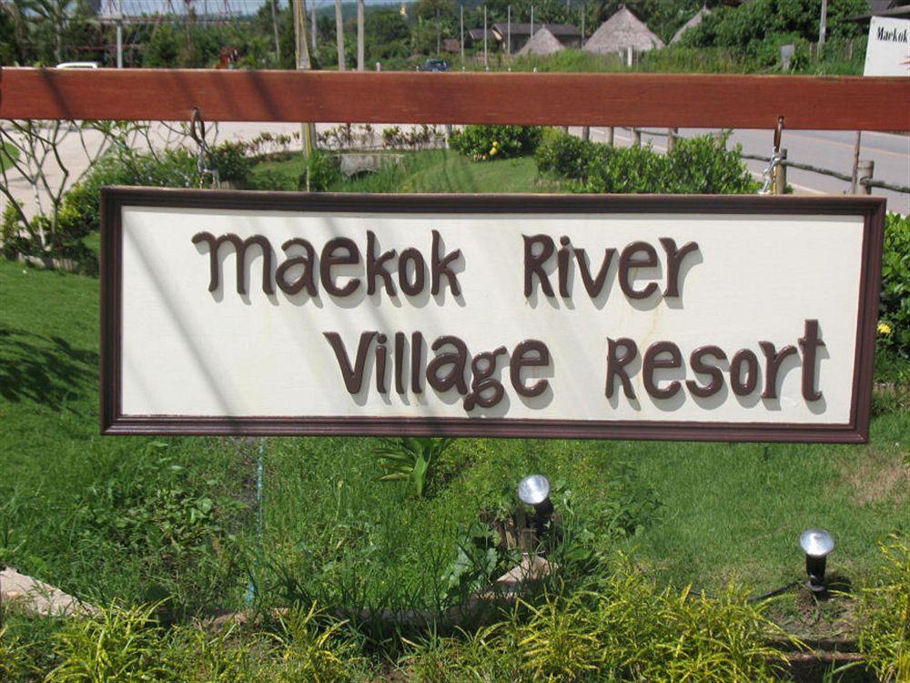 Maekok River Village Resort Mae Ai Bagian luar foto
