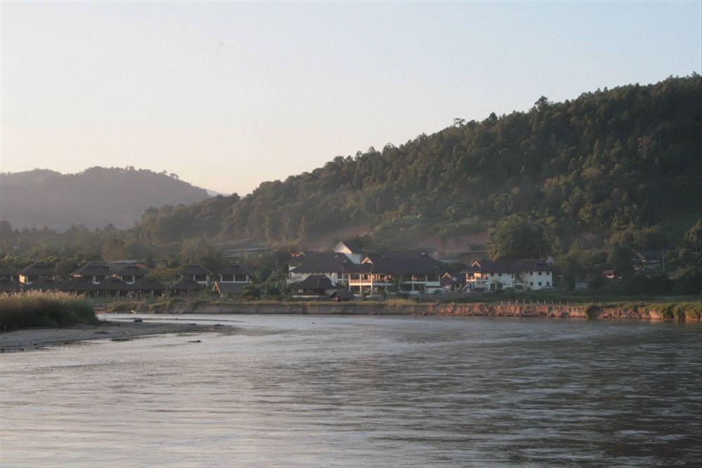 Maekok River Village Resort Mae Ai Bagian luar foto