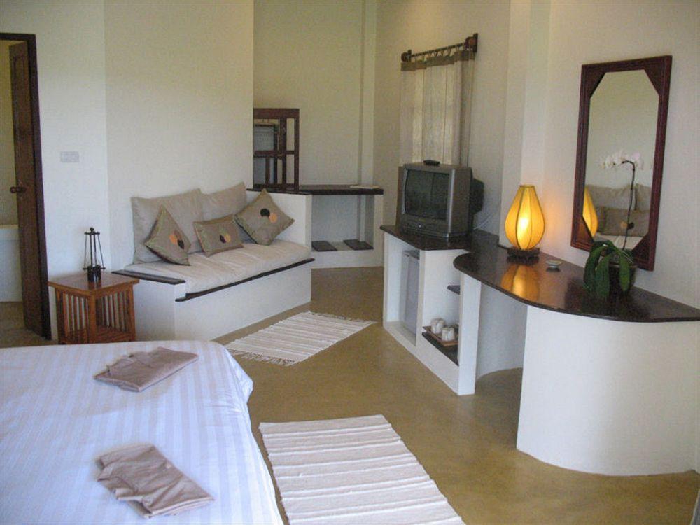 Maekok River Village Resort Mae Ai Bagian luar foto