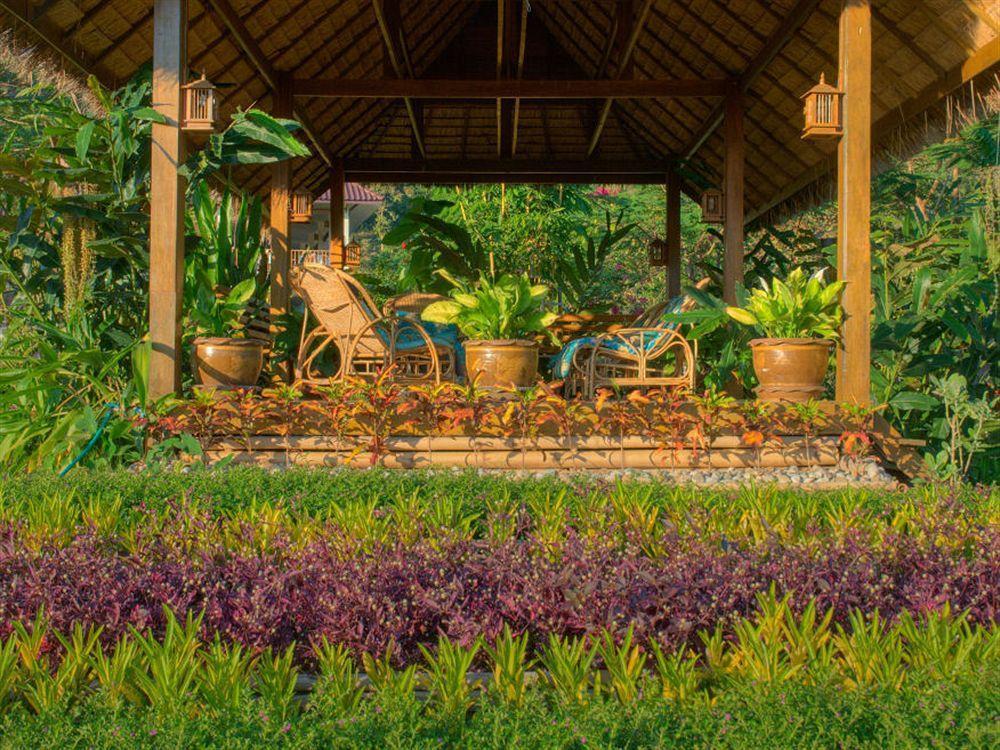 Maekok River Village Resort Mae Ai Bagian luar foto