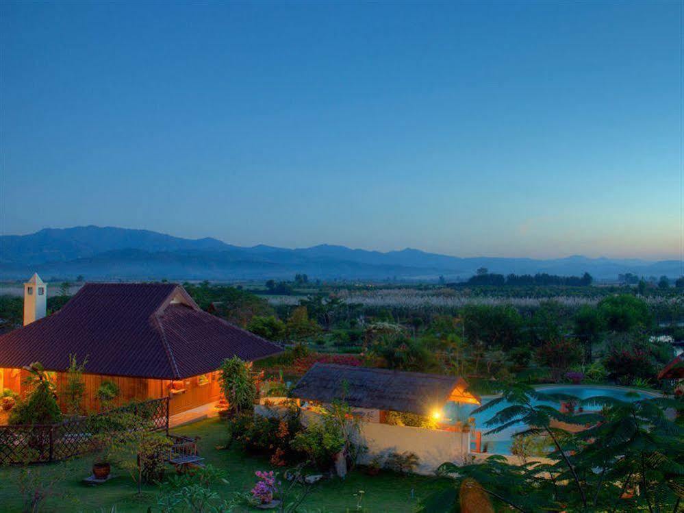 Maekok River Village Resort Mae Ai Bagian luar foto