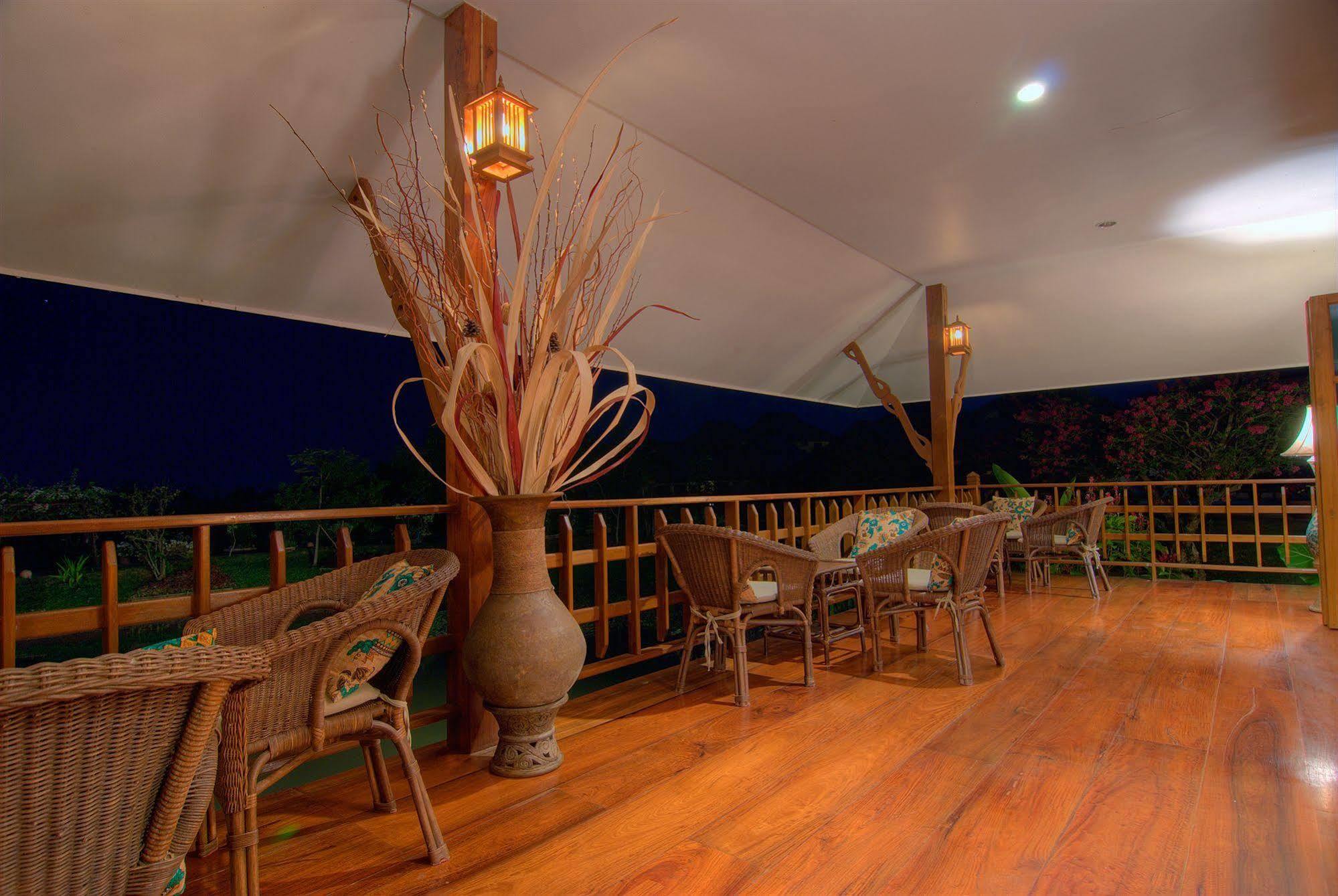 Maekok River Village Resort Mae Ai Bagian luar foto