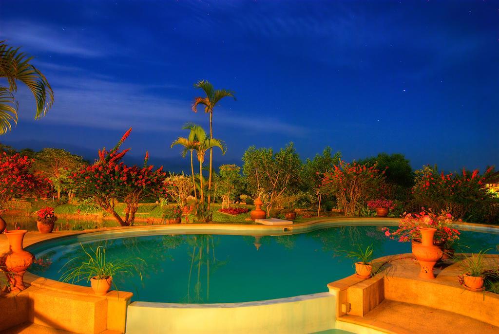 Maekok River Village Resort Mae Ai Bagian luar foto